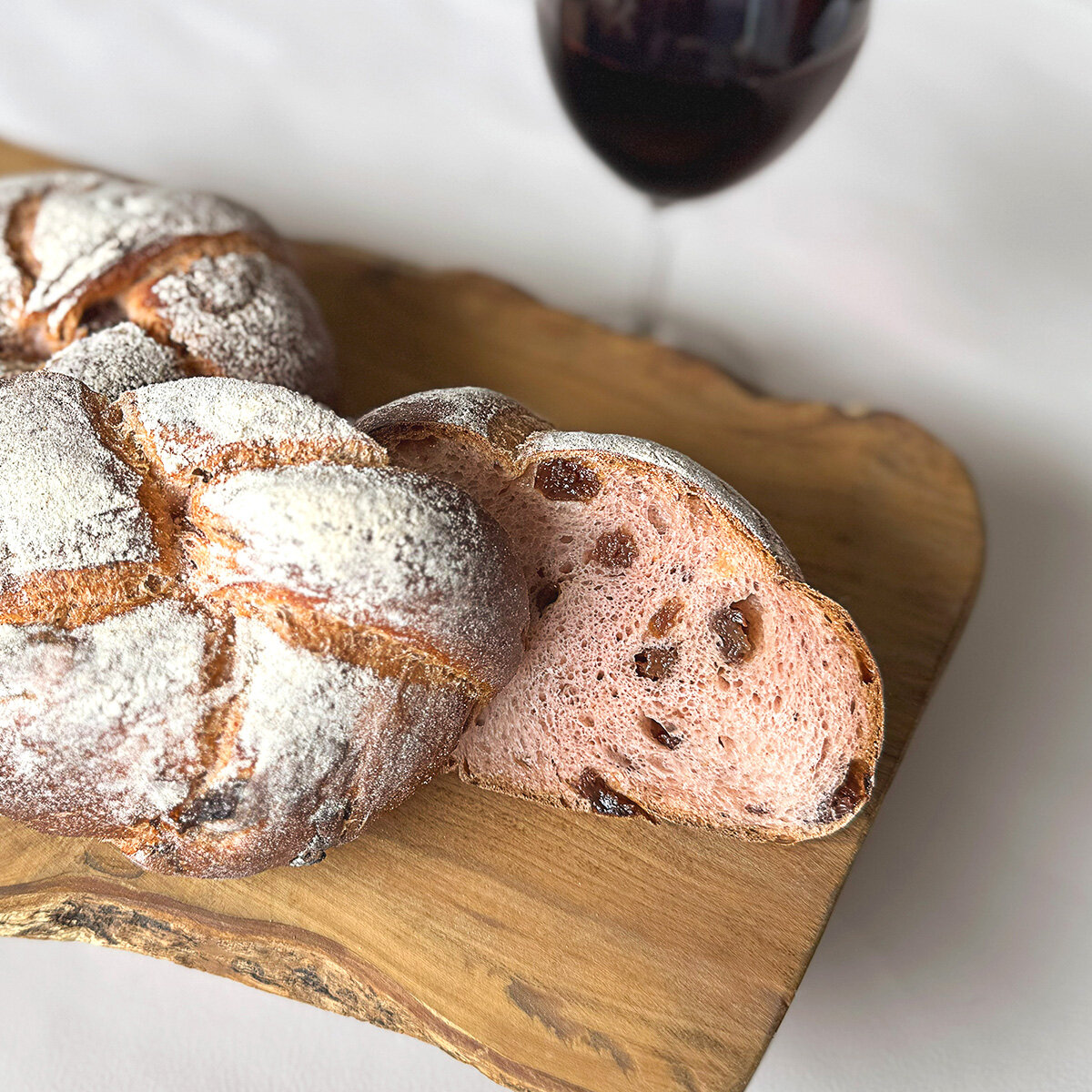 【ラスイートルパンビル1周年記念商品】神戸ワインレーズンブレッド