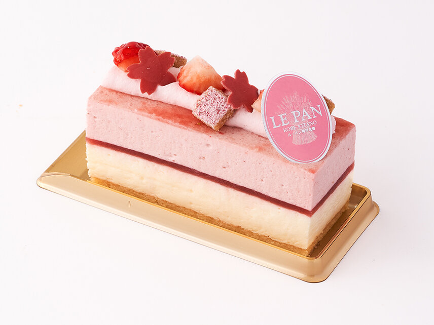 イチゴと桜のムース