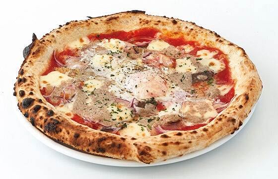 〈ビスマルク ロッソ〉黒トリュフクリーム・半熟卵・トマトソース